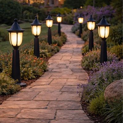 Poste Balizador Modena Preto Luminária em Termoplástico Lente Fosca E27 Jardim Quintal