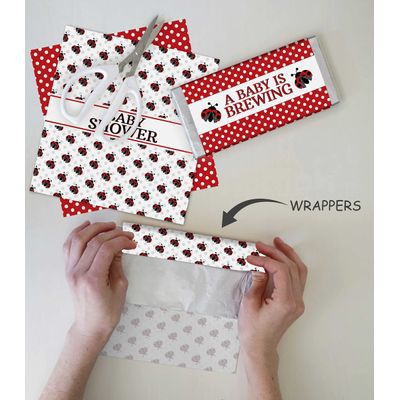 Rótulos para Embalagem de Barra de Chocolate para Chá de Bebê Tema Joaninha para Menina - Pacote com 30 Unidades (sem Chocolate) - Inkdotpot 13,72 Cm × 14,73 Cm / Branco