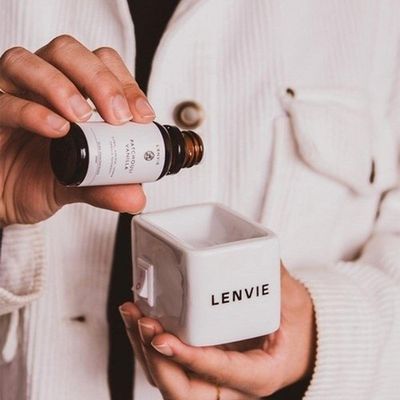 Difusor Elétrico De Cerâmica + óleo Concentrado Flor De Laranjeira 20ml Lenvie