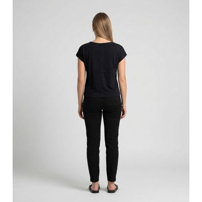 Blusa Feminina Com Estampa Localizada Infinita Cor Preto G / Preto