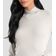 Blusa Feminina Gola Alta Cruzada Canelada Dianna Bege PP / Bege