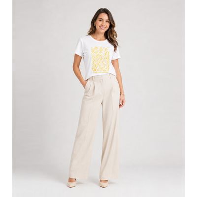 Blusa Feminina Com Estampa Localizada Infinita Cor Bege M / Bege