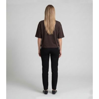 Blusa Feminina Com Estampa Localizada Infinita Cor Marrom G / Marrom