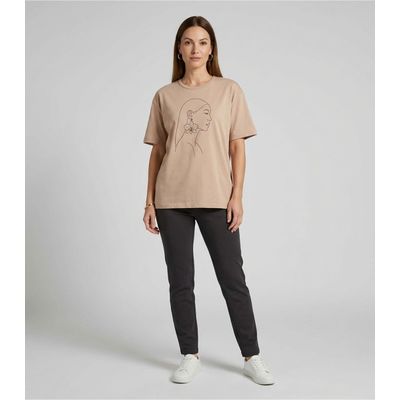 Blusa Feminina Com Estampa Localizada Infinita Cor Marrom M / Marrom