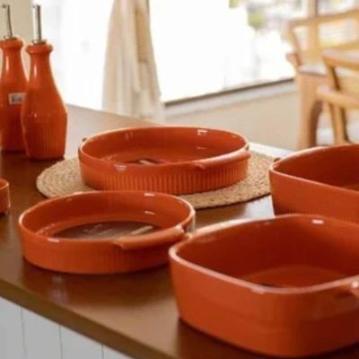 Forma Porcelana Laranja Redonda 25cm com Alça Canelada Assar e Servir Germer