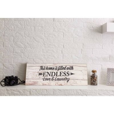 Quadro em Tela Esticada com Frase 'Esta Casa Está Cheia de Amor Sem Fim e Roupas' - Placa Rústica Farmhouse - Inkdotpot 15,24 Cm × 43,18 Cm / Branco