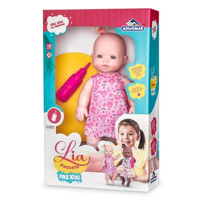 Boneca Lia Passeio Faz Xixi Com Acessórios Adijomar