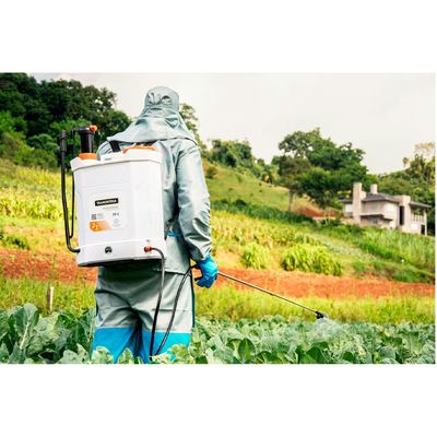 Pulverizador Costal a Bateria 20L 12V com 5 Bicos e Carregador Bivolt Tramontina Cinza / Bivolt