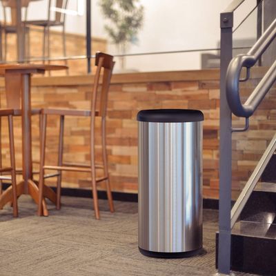 Lixeira Inox Tramontina Piemonte 40 L Acetinada e Tampa Basculante Preta Polipropileno