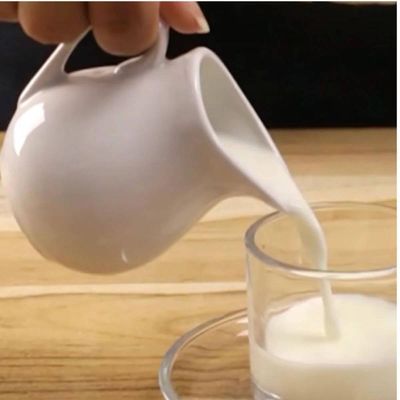 Kit 12 Leiteiras Pequenas Porcelana Branca 190ml Milão Lyor Calda Creme Hotel Cafeteria Padaria