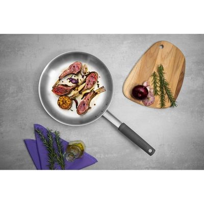 Frigideira Tramontina Professional em Aço Inox e Silicone 26 cm Fundo Triplo Compatível com Indução