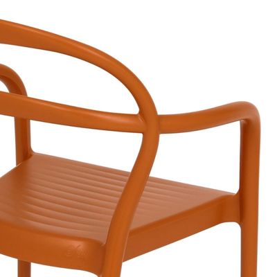 Cadeira Tramontina Sissi com Braços Terracota Empilhável em Polipropileno