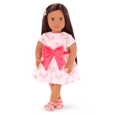 Boneca com Vestido de Cavalinho Our Generation