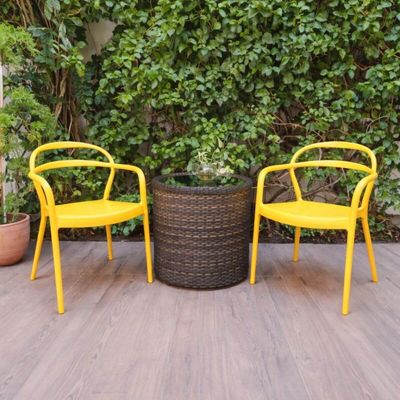 Kit 4 Cadeiras Amarelas com Braços Plásticas Tramontina Summa Sissi Mesa de Jantar