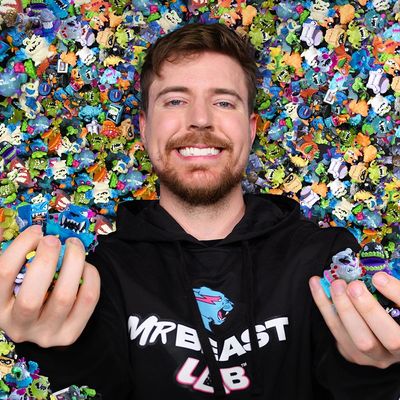Kit 2 Tubo de Ensaio com 2 Mini Bonecos Swarms MrBeast Lab