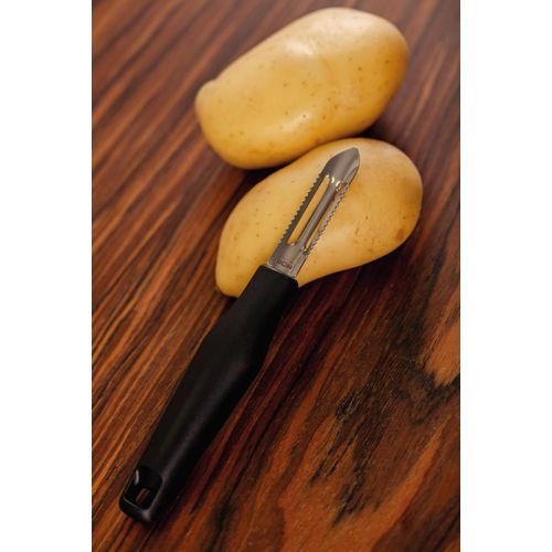 17841866178945