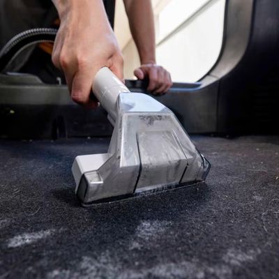 Extratora e Higienizadora de Estofados Portátil Home Care 1600W 3 em 1 Karcher Preto com Branco / 110V