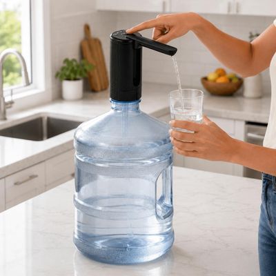 Bomba Recarregável para Galão d'Água 14,5x6x12cm Preta Lyor Portátil com Cabo USB e Mangueira