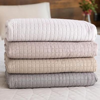 Cobre Leito Solteiro Branco com Porta Travesseiro Matelassê Quadrat Lyor Poliéster Colcha de Cama