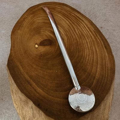 Bomba de Chimarrão Inox Bojo Mil Furos 21cm Bocal Simples Terere Lisa com Escovinha