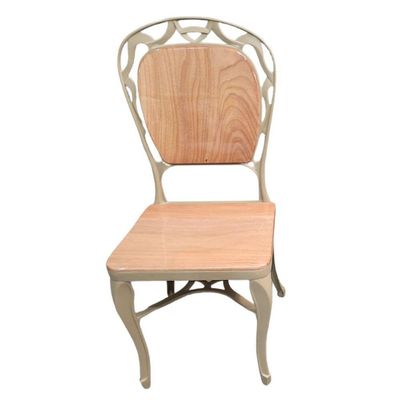 Cadeira Para Mesa De Jantar Em Alumínio Fundido E Madeira Modelo Aracruz Bege